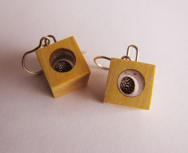 earrings Piquia Amarello with Zebra Shells : $25