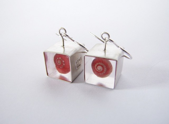 Ear Rings Silver with Pink Umboniums : $100