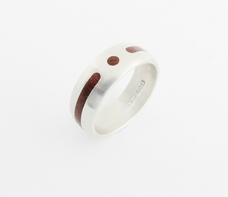 Ring - White gold with Bubinga wood inlay