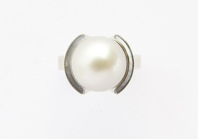 Wedding Set White Gold with Tahitian Pearl with Mother of Pearl Inlay